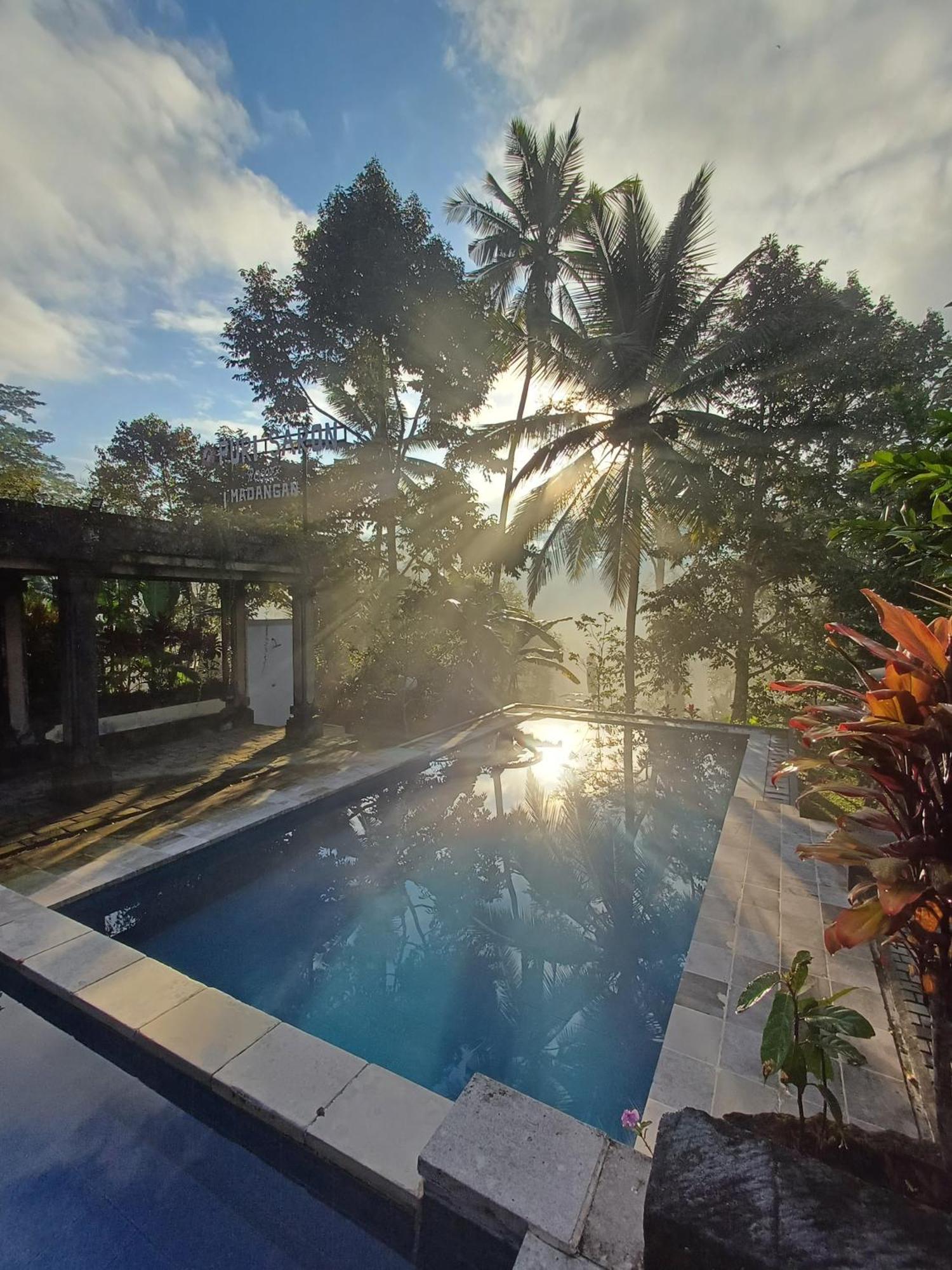 Puri Saron Hotel Madangan - Gianyar Payangan Exterior foto